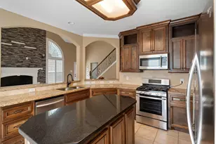 2438 Ripplewood Dr, Conroe, TX 77384 - Photo 9