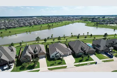 7335 Laguna Lake Drive, Spring, TX 77379 - Photo 3