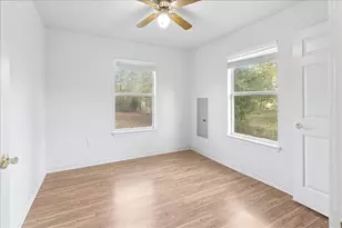 1005 S Dunbar St, Crockett, TX 75835 - Photo 15