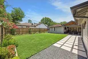 2034 De Milo Dr, Houston, TX 77018 - Photo 19