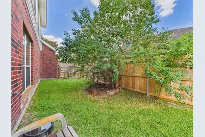 1484 Allison Street, Alvin, TX 77511 - Photo 35