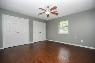 208 Willow St, Sealy, TX 77474 - Photo 25