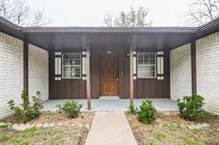 208 Willow St, Sealy, TX 77474 - Photo 3