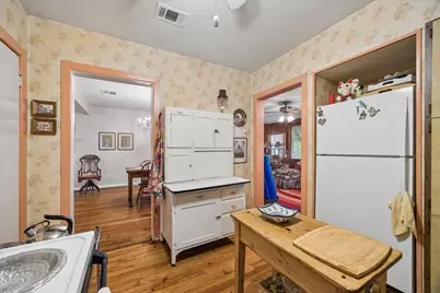 705 W 34th Street, Houston, TX 77018 - Photo 11