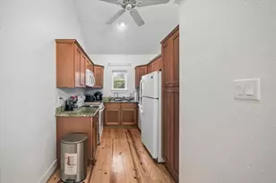 705 W 34th St, Houston, TX 77018 - Photo 27