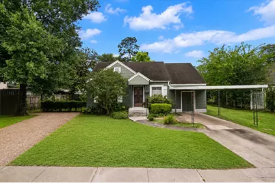 705 W 34th Street, Houston, TX 77018 - Photo 1