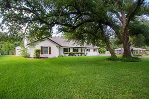 220 Oyster Creek Dr, Lake Jackson, TX 77566 - Photo 23