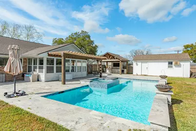 1100 Western Avenue, Angleton, TX 77515 - Photo 1