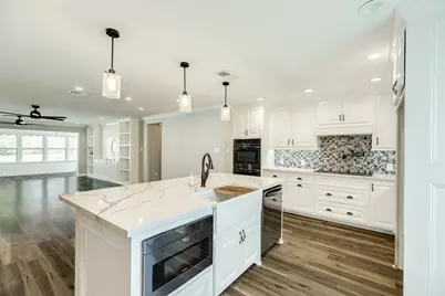 1100 Western Avenue, Angleton, TX 77515 - Photo 13