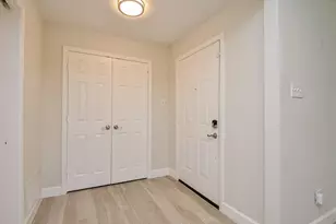 414 Lakeview Dr, Sugar Land, TX 77498 - Photo 5