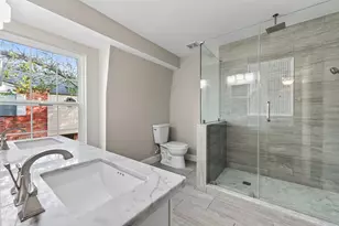 6351 Briar Rose Dr, Houston, TX 77057 - Photo 19