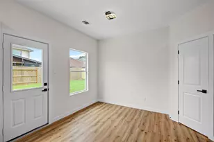 9307 Fillmont Ln, Houston, TX 77044 - Photo 5
