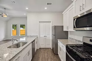 25519 Blooming Hazel Dr, Cleveland, TX 77328 - Photo 7