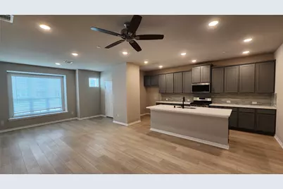 8009 Scanlan Trail, Missouri City, TX 77459 - Photo 5