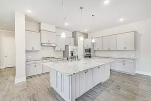 210 Liatris Ct, Conroe, TX 77304 - Photo 9