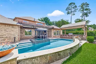 15 Veilwood Cir, The Woodlands, TX 77382 - Photo 49