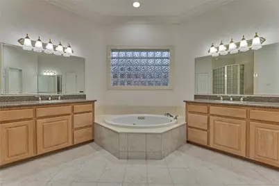 9370 Escondido Drive, Willis, TX 77318 - Photo 19