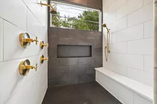 710 Sue Barnett Dr, Houston, TX 77018 - Photo 39