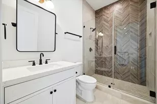 710 Sue Barnett Dr, Houston, TX 77018 - Photo 47