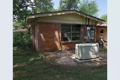 405 Azalea Drive, Baytown, TX 77520 - Photo 3