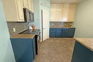 4719 Bluewater Dr, Freeport, TX 77541 - Photo 9