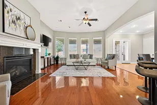 4518 Beacon View Ct, Sugar Land, TX 77479 - Photo 7