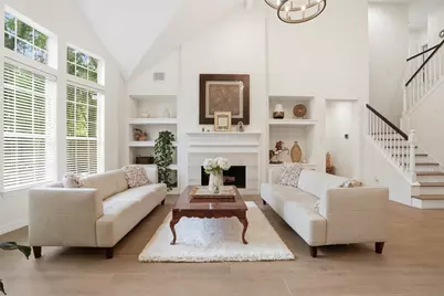 73 W Sandalbranch Circle, The Woodlands, TX 77382 - Photo 9