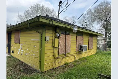 5602 Southlea Street, Houston, TX 77033 - Photo 7