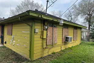 5602 Southlea St, Houston, TX 77033 - Photo 7