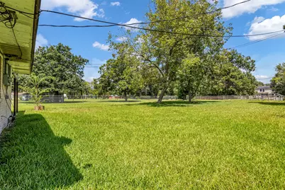 1900 Wright Boulevard, Baytown, TX 77520 - Photo 5