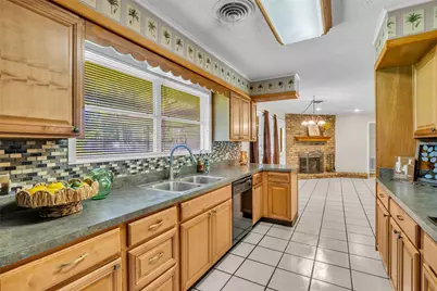 1900 Wright Boulevard, Baytown, TX 77520 - Photo 13