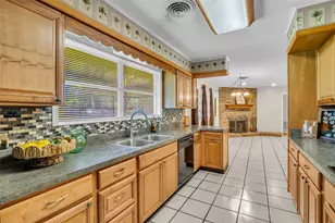 1900 Wright Blvd, Baytown, TX 77520 - Photo 13