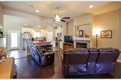 2250 Lake Forrest Drive, West Columbia, TX 77486 - Photo 9