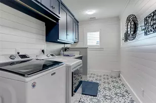 4219 Nueces Dr, Galveston, TX 77554 - Photo 15