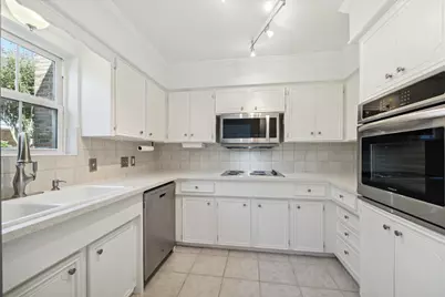 1833 Saxony Lane, Houston, TX 77058 - Photo 5