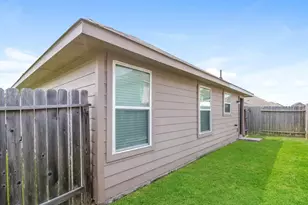 13206 Withee Path Ln, Houston, TX 77048 - Photo 3