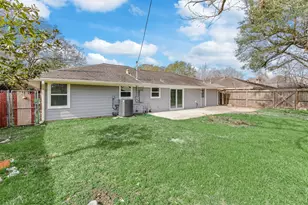 10615 Clematis Ln, Houston, TX 77035 - Photo 27