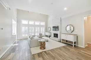 27 Hornsilver Pl, The Woodlands, TX 77381 - Photo 13