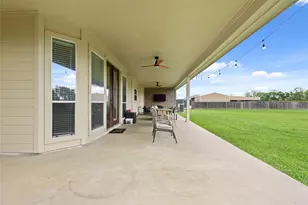 4502 Landon Ln, Baytown, TX 77523 - Photo 37