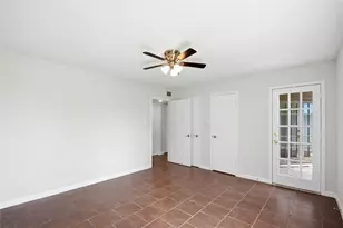 12500 Sandpiper Dr, Houston, TX 77035 - Photo 9
