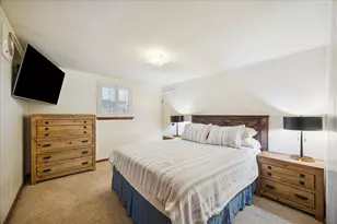 143 Thunderbird Dr, Conroe, TX 77304 - Photo 5