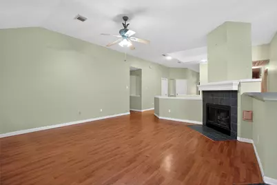 12530 Meadowglen Drive, Meadows Place, TX 77477 - Photo 7