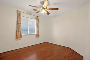 12530 Meadowglen Dr, Meadows Place, TX 77477 - Photo 23