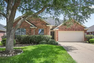 7611 Waterlilly Ln, Pearland, TX 77581 - Photo 1
