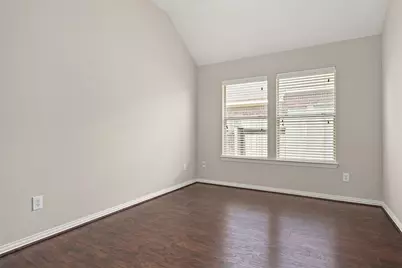 7611 Waterlilly Lane, Pearland, TX 77581 - Photo 11