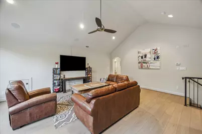 10106 Meadow Lake Lane, Houston, TX 77042 - Photo 23