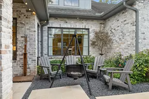 10106 Meadow Lake Ln, Houston, TX 77042 - Photo 35