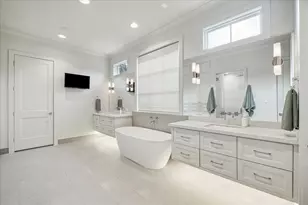 10106 Meadow Lake Ln, Houston, TX 77042 - Photo 19