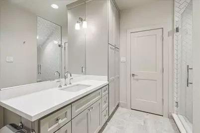 10106 Meadow Lake Lane, Houston, TX 77042 - Photo 27