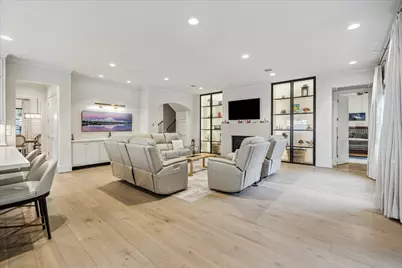 10106 Meadow Lake Lane, Houston, TX 77042 - Photo 9